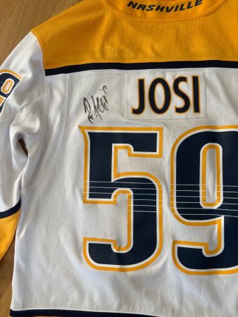 Signiert Josi/NoCoA/Nash Preds/Fanatics/sz.M