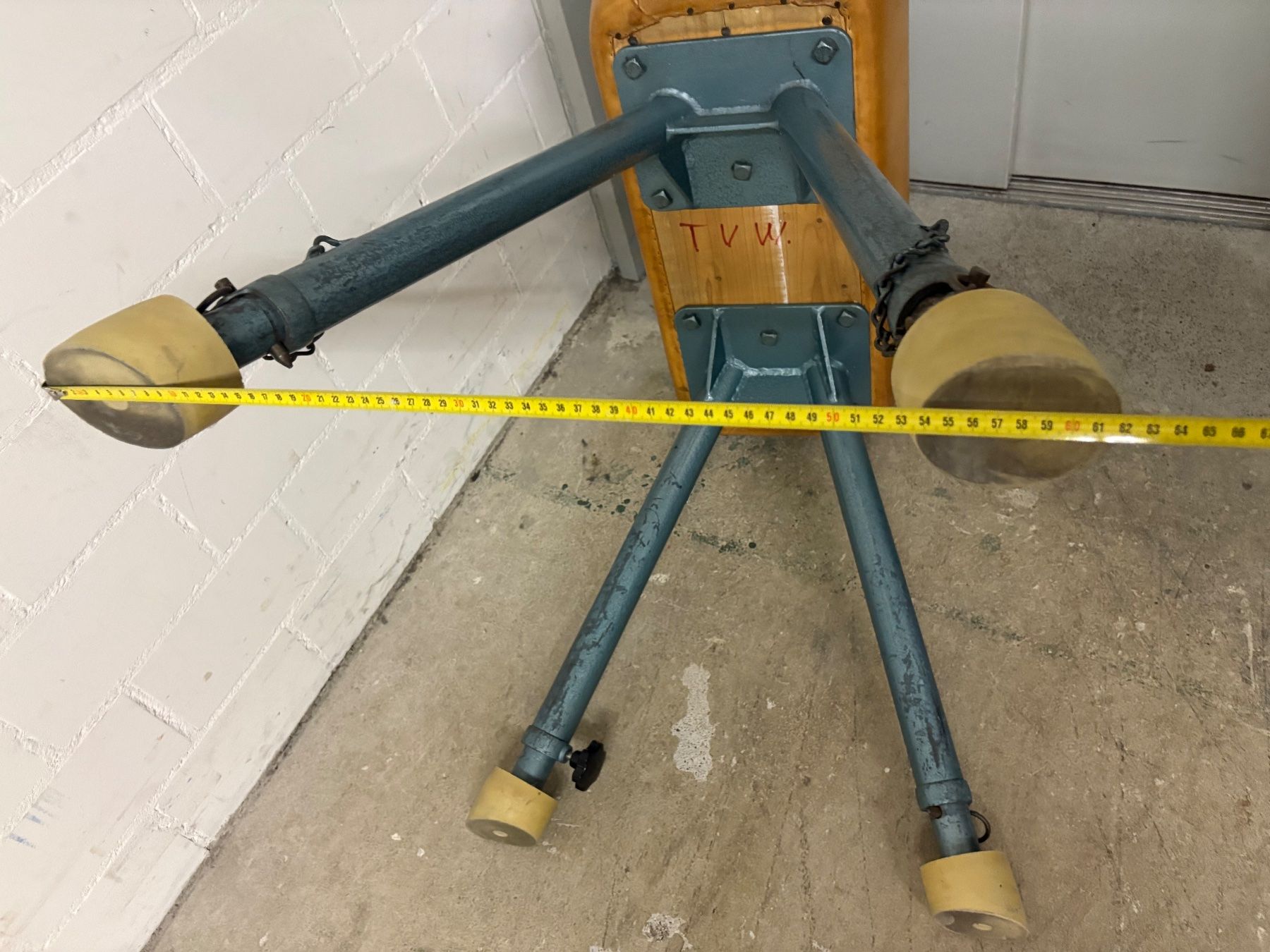 Alder+Eisenhut Hometrainer: Turngerät Sprungbock, Leder Vintage Retro – Gebraucht aus Schleinikon von riet_2026 4
