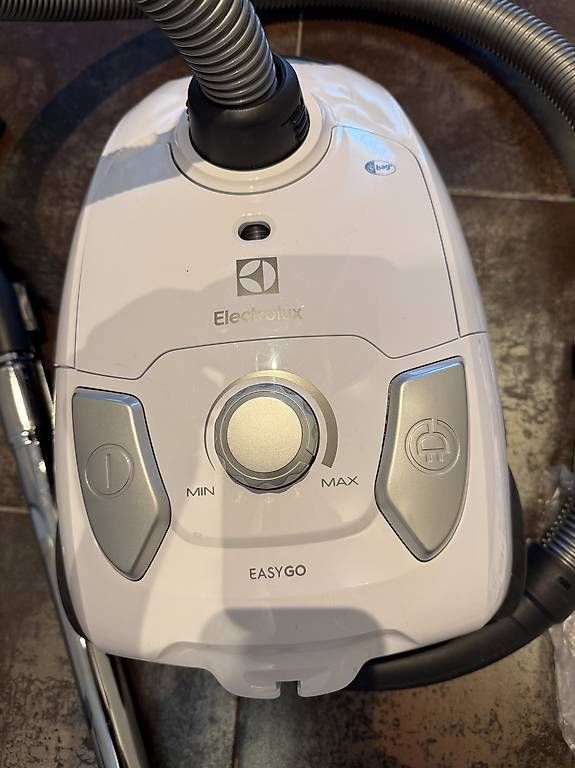Aspirapolveri & Accessori: Electrolux Easygo Staubsauger – Usato da Altendorf venduto da edmura 1