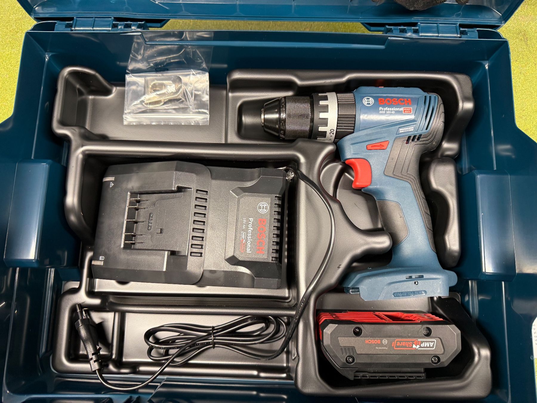 Bosch Trapani: BOSCH GSB 18V-45Professional Akkuschrauber Set – Nuovo (secondo la descrizione) da Toffen venduto da Samson74