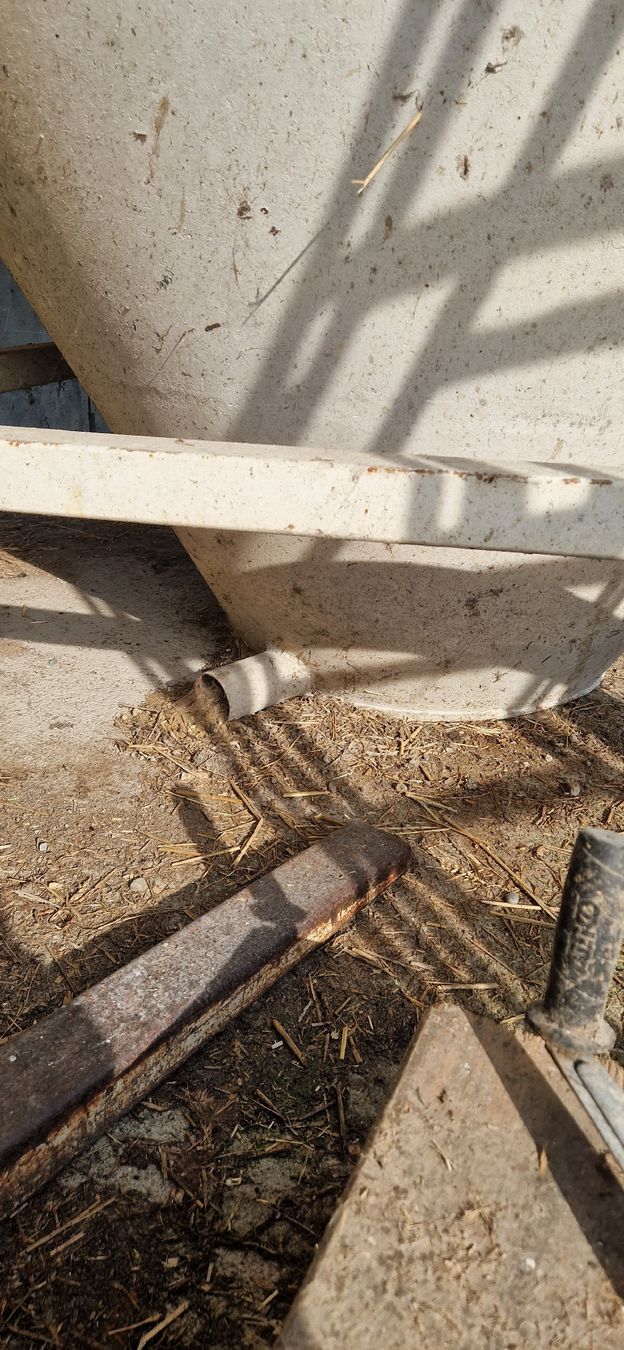 Mangimi: silo 7-8 t stahl Silo robust – Usato da Tägerschen venduto da Aron16.12 3