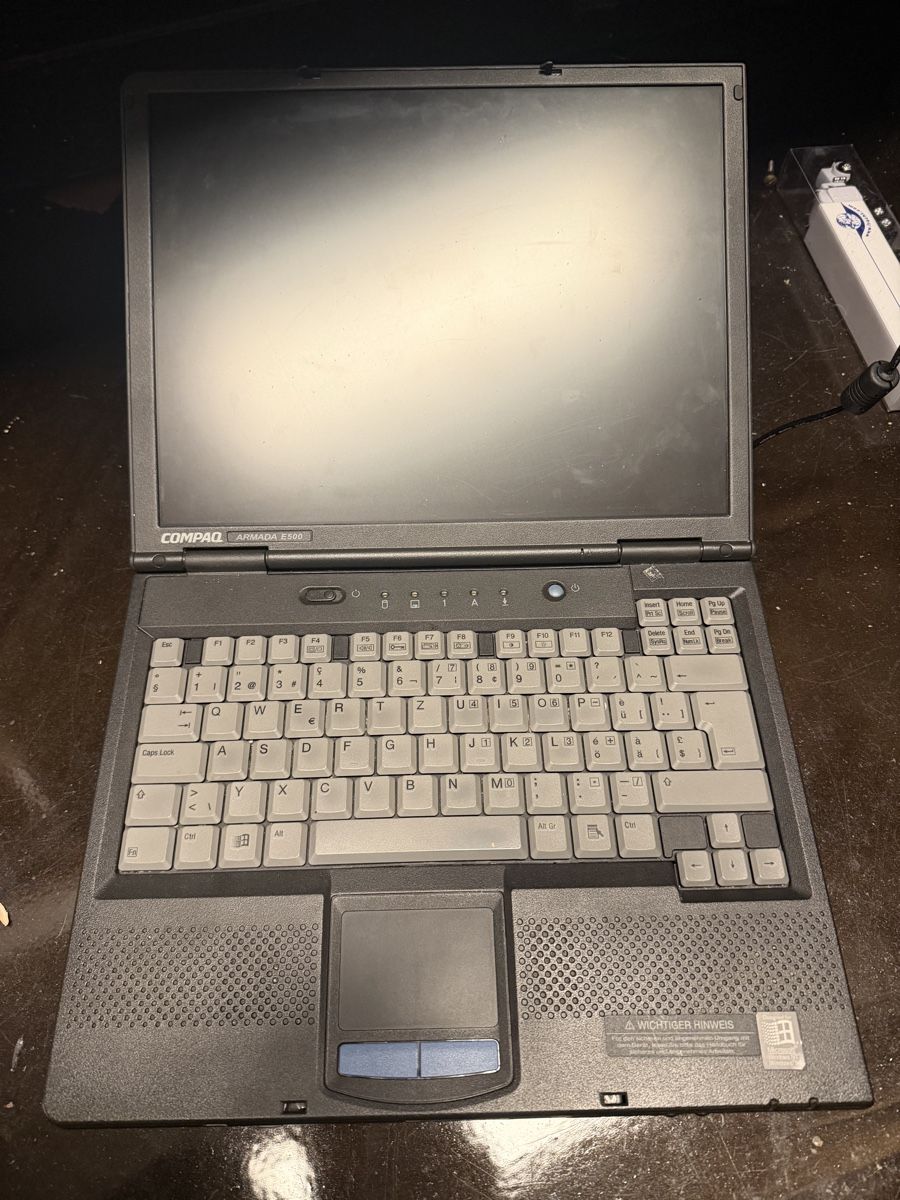 Compaq Notebook: Compaq Armada E500 Laptop - Vintage Notebook PIII 600 – Difettoso da BADEN venduto da Sprinz