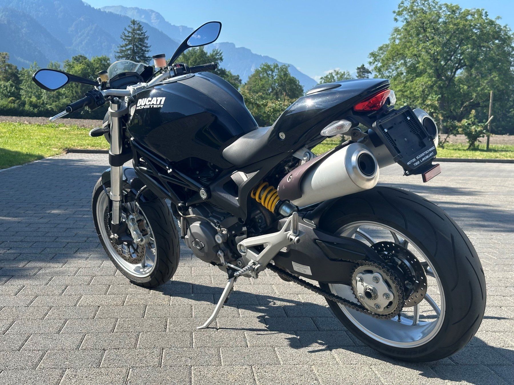 Ducati Strada: Ducati 1100 Monster – Usato da Landquart venduto da jes_6zrh 2