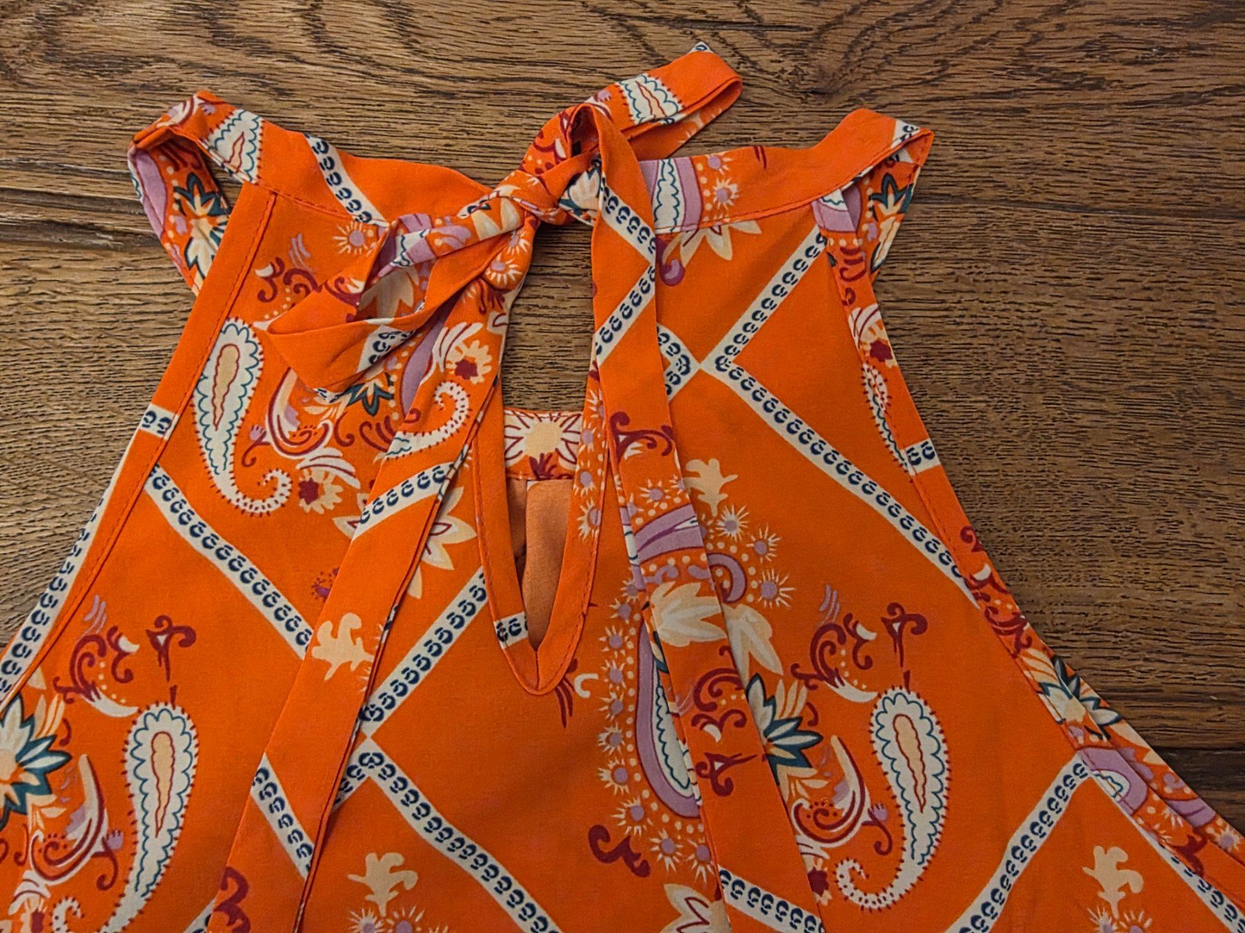 Top: Sommerliches Neckholder mit Paisley Muster – Nuovo (secondo la descrizione) da Basel venduto da sci_67ms 3