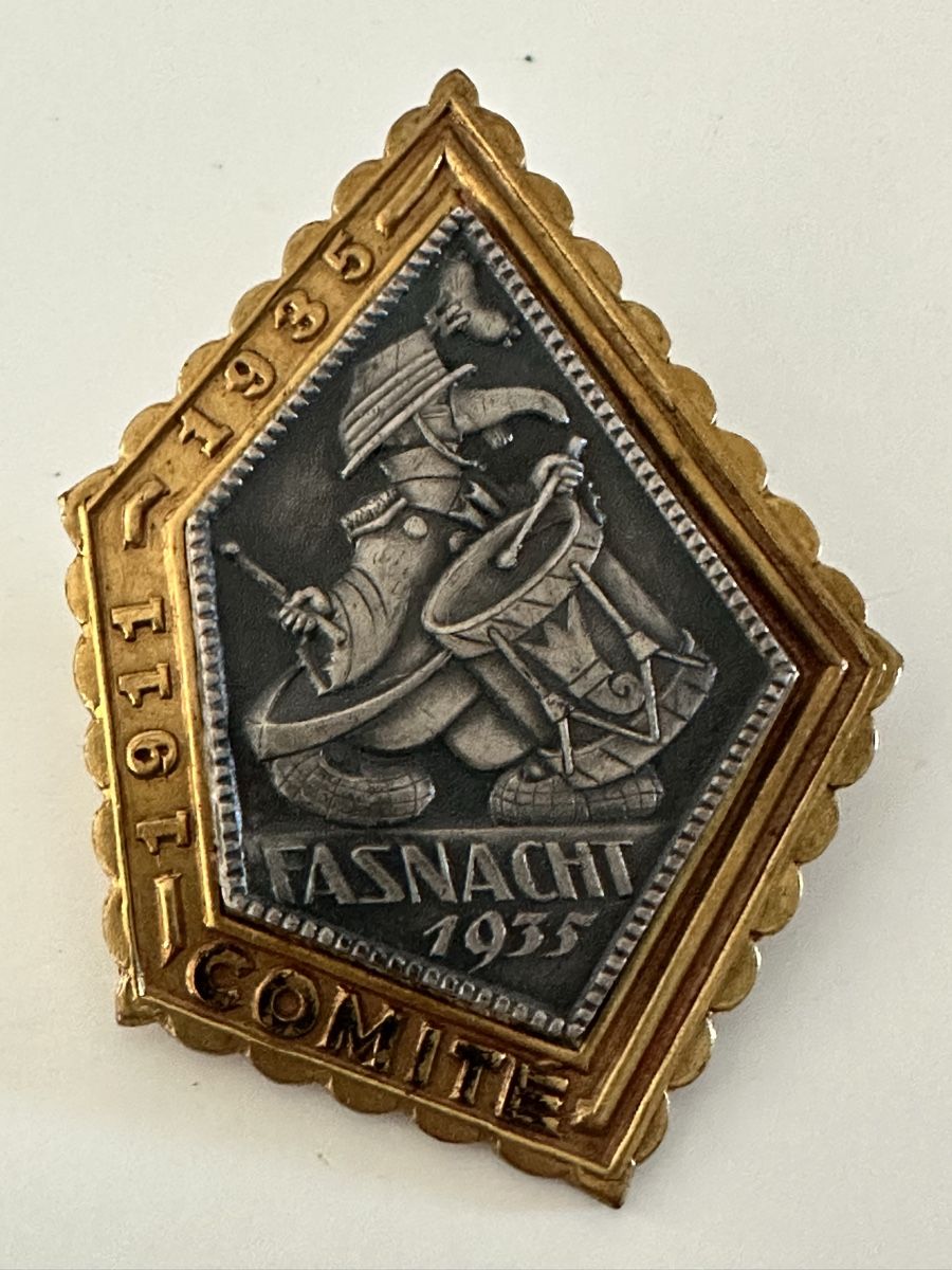 Plaketten & Abzeichen: Fasnacht Basel GOLD Comité 1935 ++ – Gebraucht aus Basel von fasnachtsoutlet1965