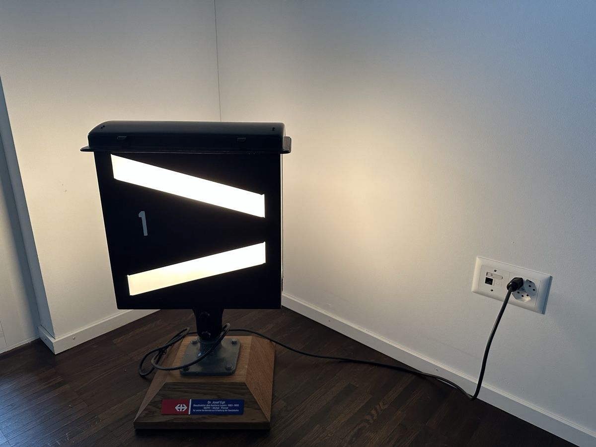 SBB/CFF/FFS Lampade: Vintage SBB Weichen Lampe - Einzigartige Dekoration! – Usato da Ebikon venduto da Gaenggeliwaar 1