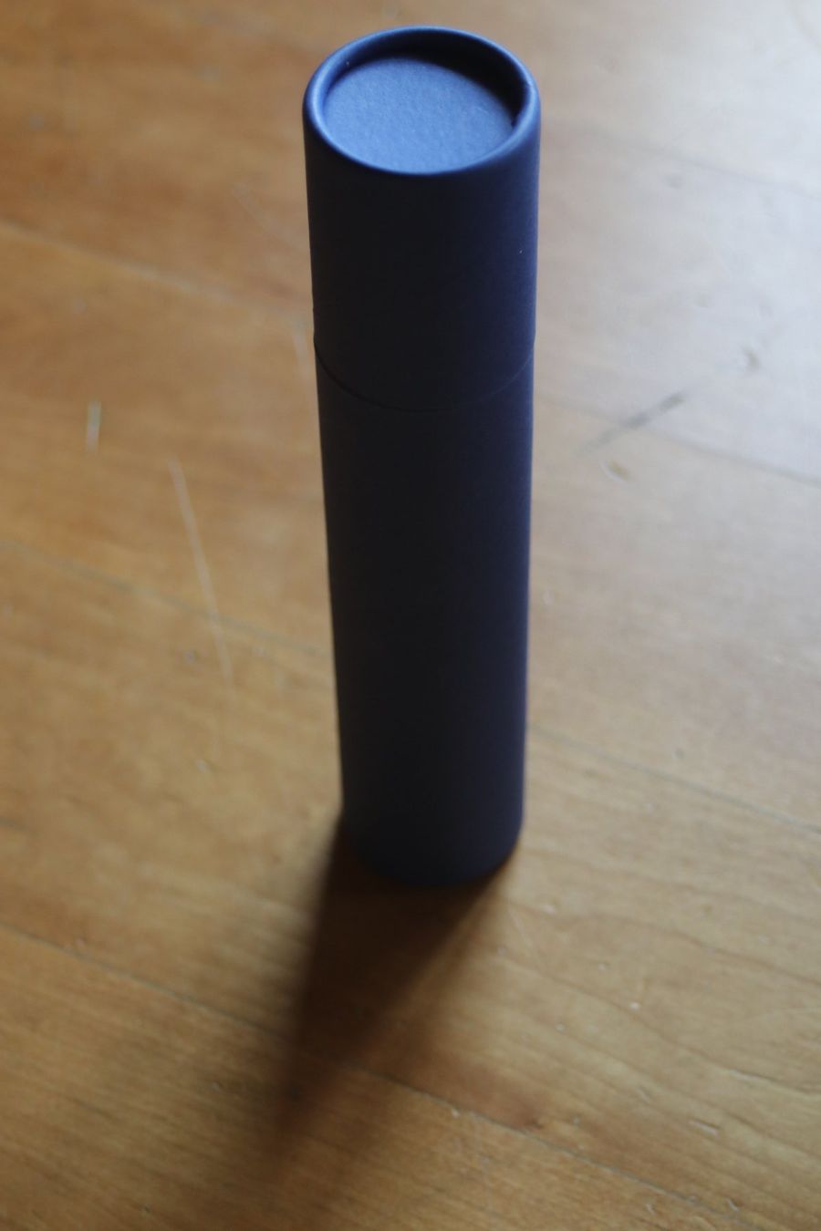 Altro per stoccaggio & trasporto: blaue Kartonrollen mit Deckel – Nuovo (secondo la descrizione) da St. Gallen venduto da Razoon77 1