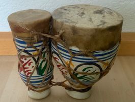 Handgemachte Souvenir-Trommeln aus Marokko