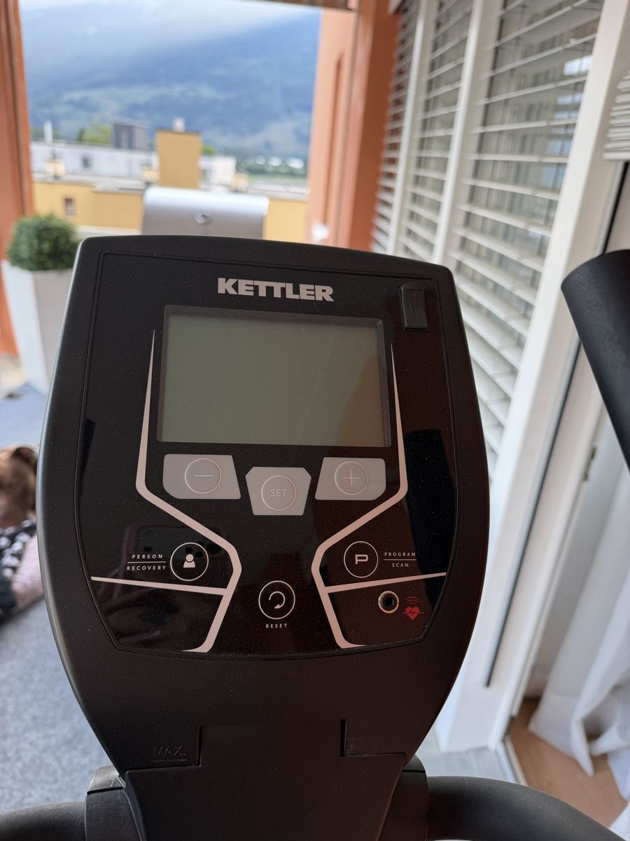 Kettler Vélos d'appartement:     Kettler-Crosstrainer – D'occasion à Igis par mer_n8gw 4