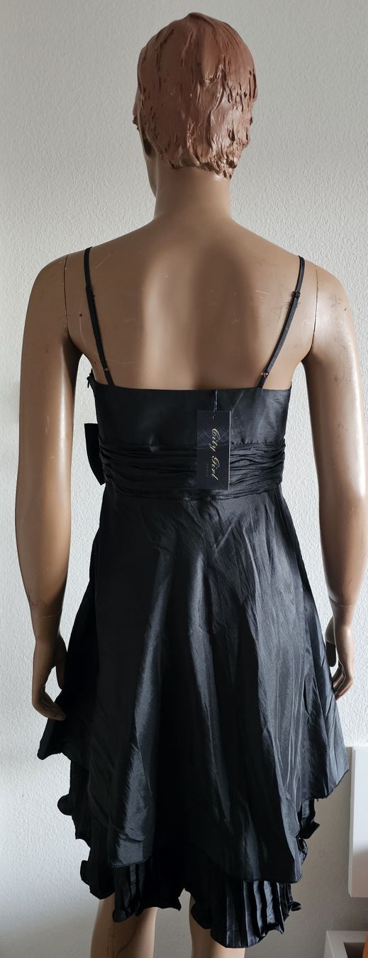 Kleider: Neues elegantes Kleid Gr. 36, Schwarz – Neu und originalverpackt aus Basel von Mazzo84 1