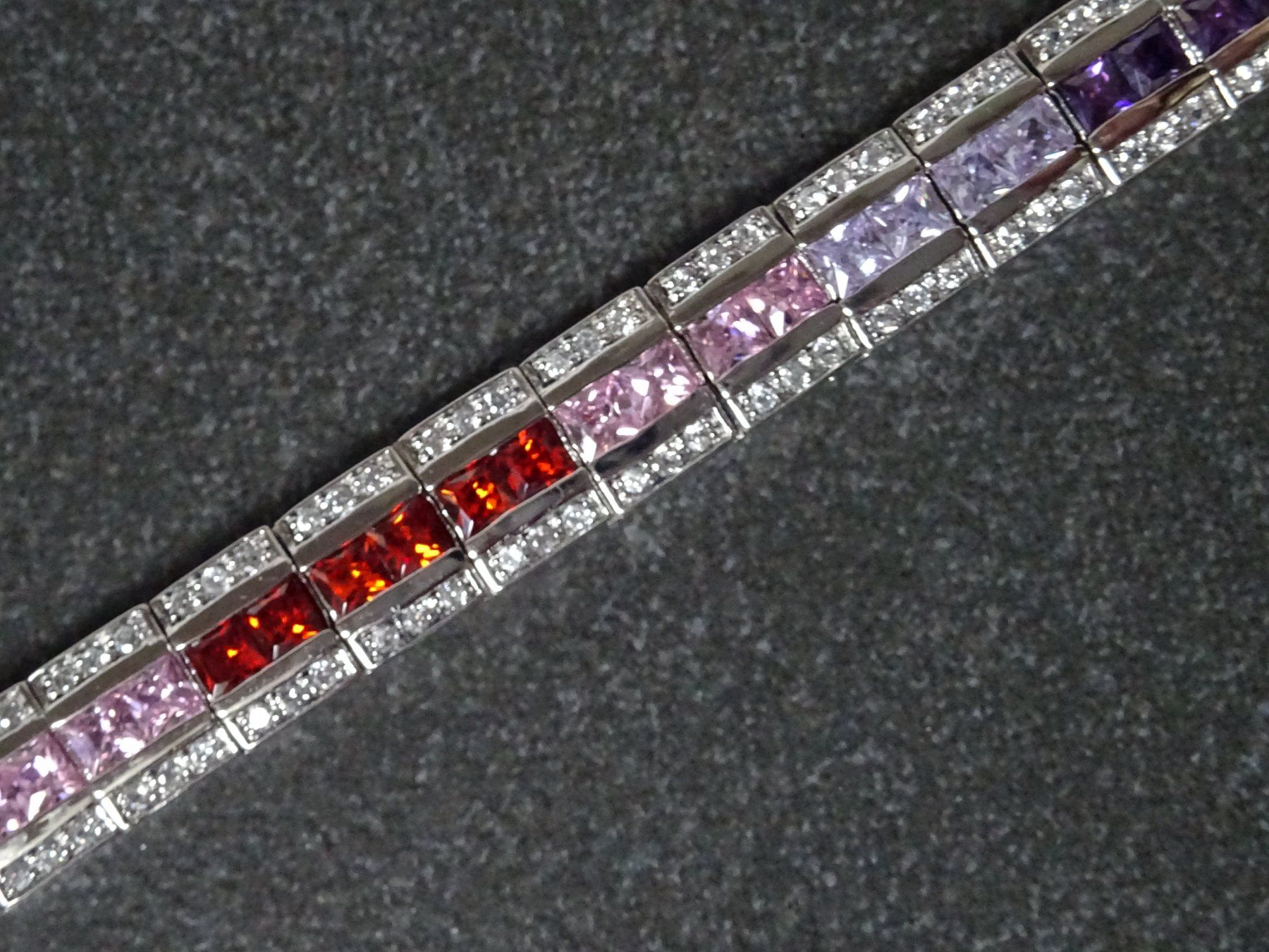 Armbänder & -reifen: Tennisarmband Regenbogen – Gebraucht aus Oetwil am See von Senegal 2