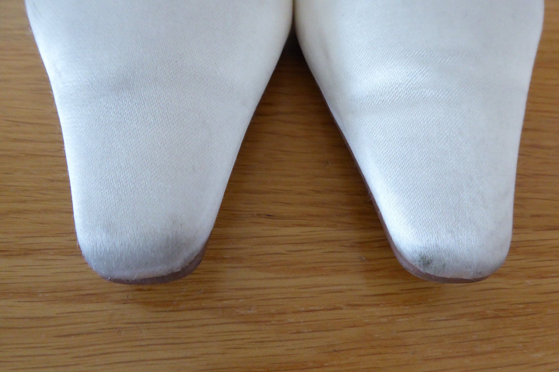 Scarpe da donna: Satin Brautschuhe der Marke Rainbow – Usato da Greifensee venduto da guteangebote 5