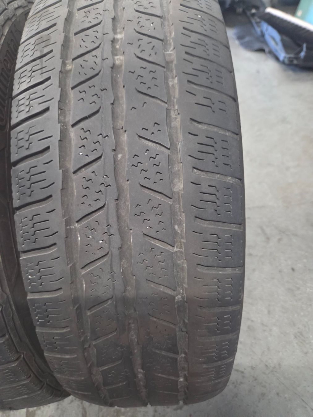 Continental Pneumatici & Ruote complete: 205 / 65 R 16C  continental – Usato da Fischbach-Göslikon venduto da Emanuel.Bardhi 1