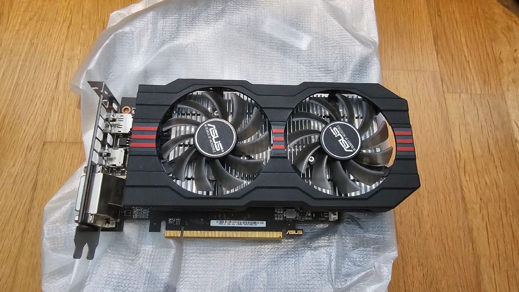 Asus Schede grafiche: ASUS Geforce GTX 750 Ti OC – Usato da Boniswil venduto da TheLegend27-001
