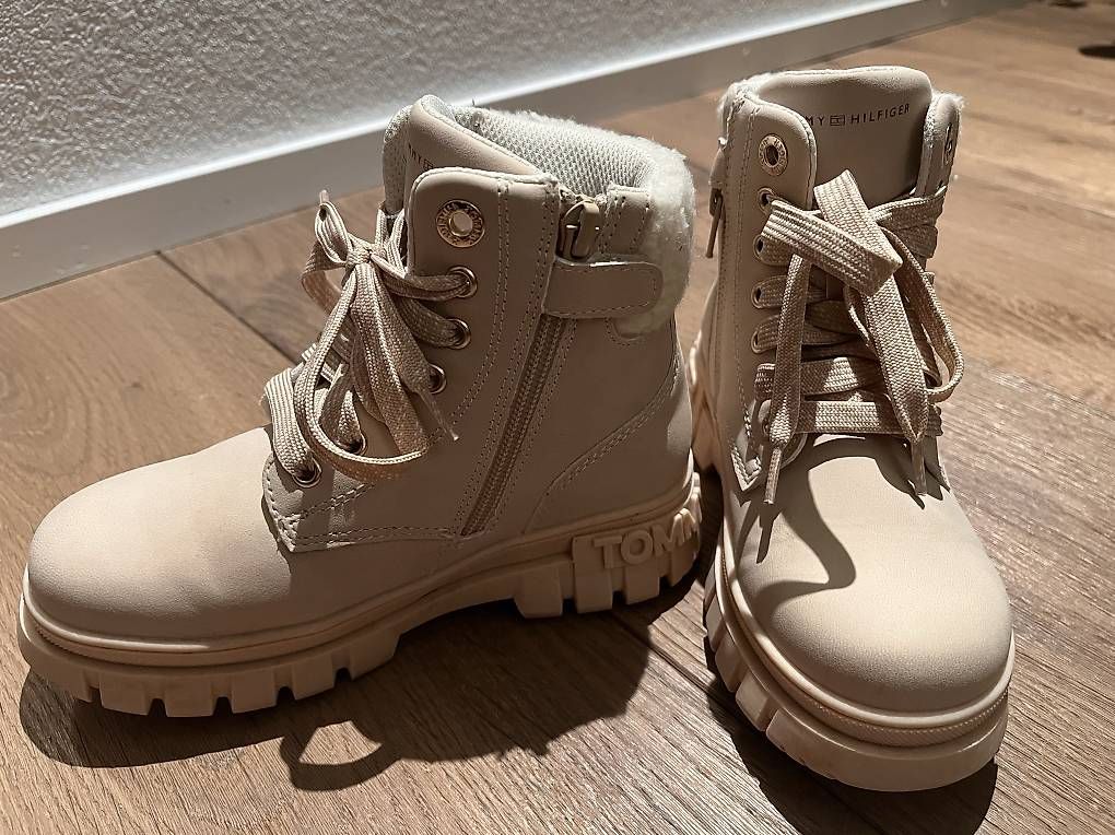 Schuhe für Mädchen: Winterboots Mädchen Gr.31. Nur einmal getragen  – Gebraucht aus Steffisburg von car_qwr6 1