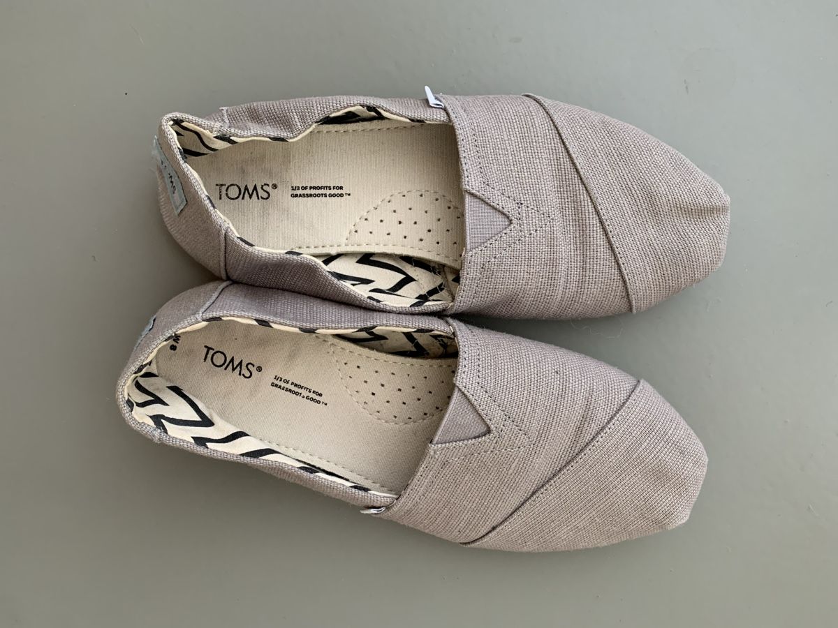 Toms Scarpe da donna: Toms Slipper Alpargata grau Gr. 38.5 – Usato da Zürich venduto da Mar_Ger 1