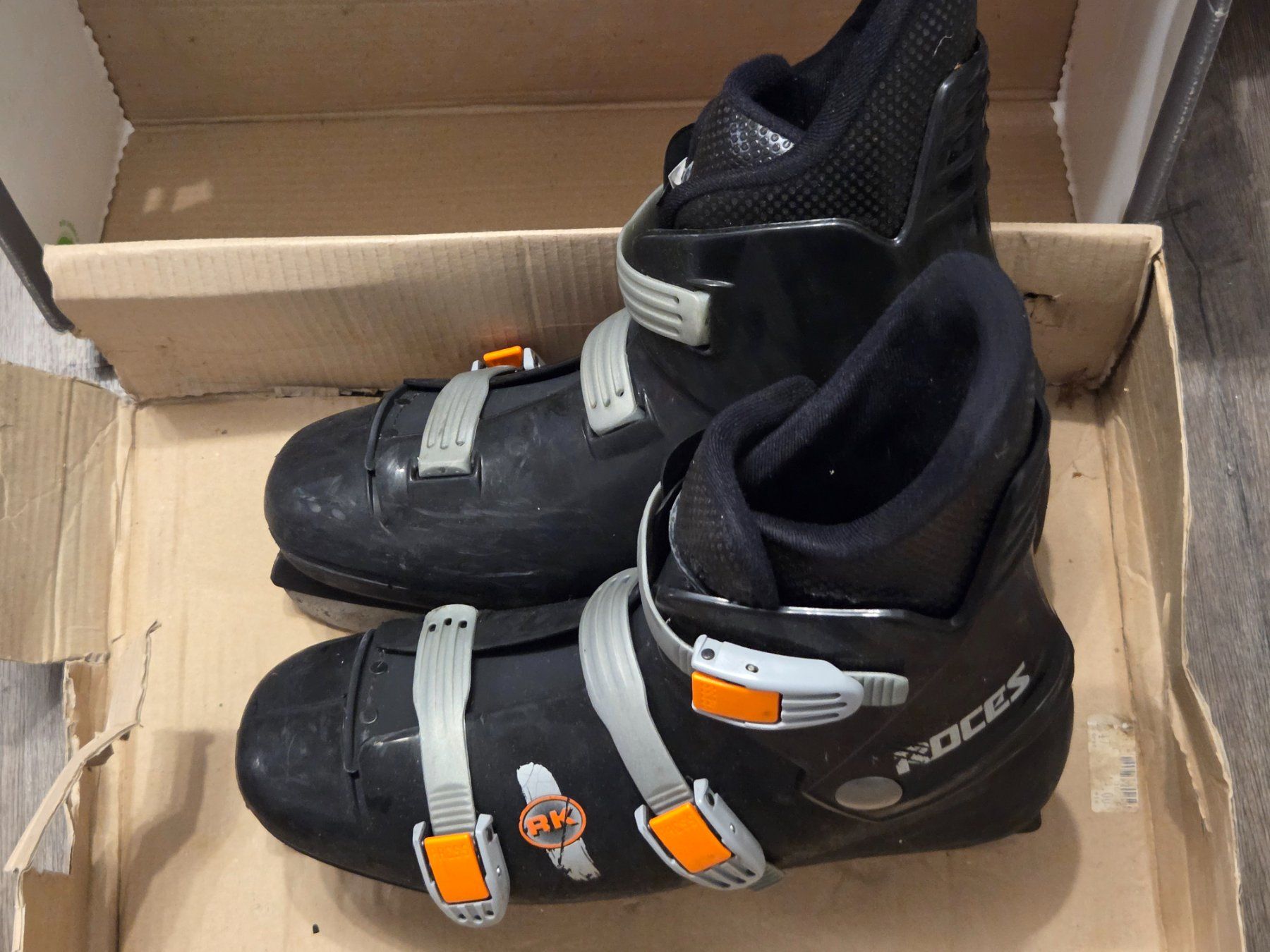 Pattini da ghiaccio: Roces Schlittschuhe Gr.47 – Usato da Uznach venduto da Laeuffer 3