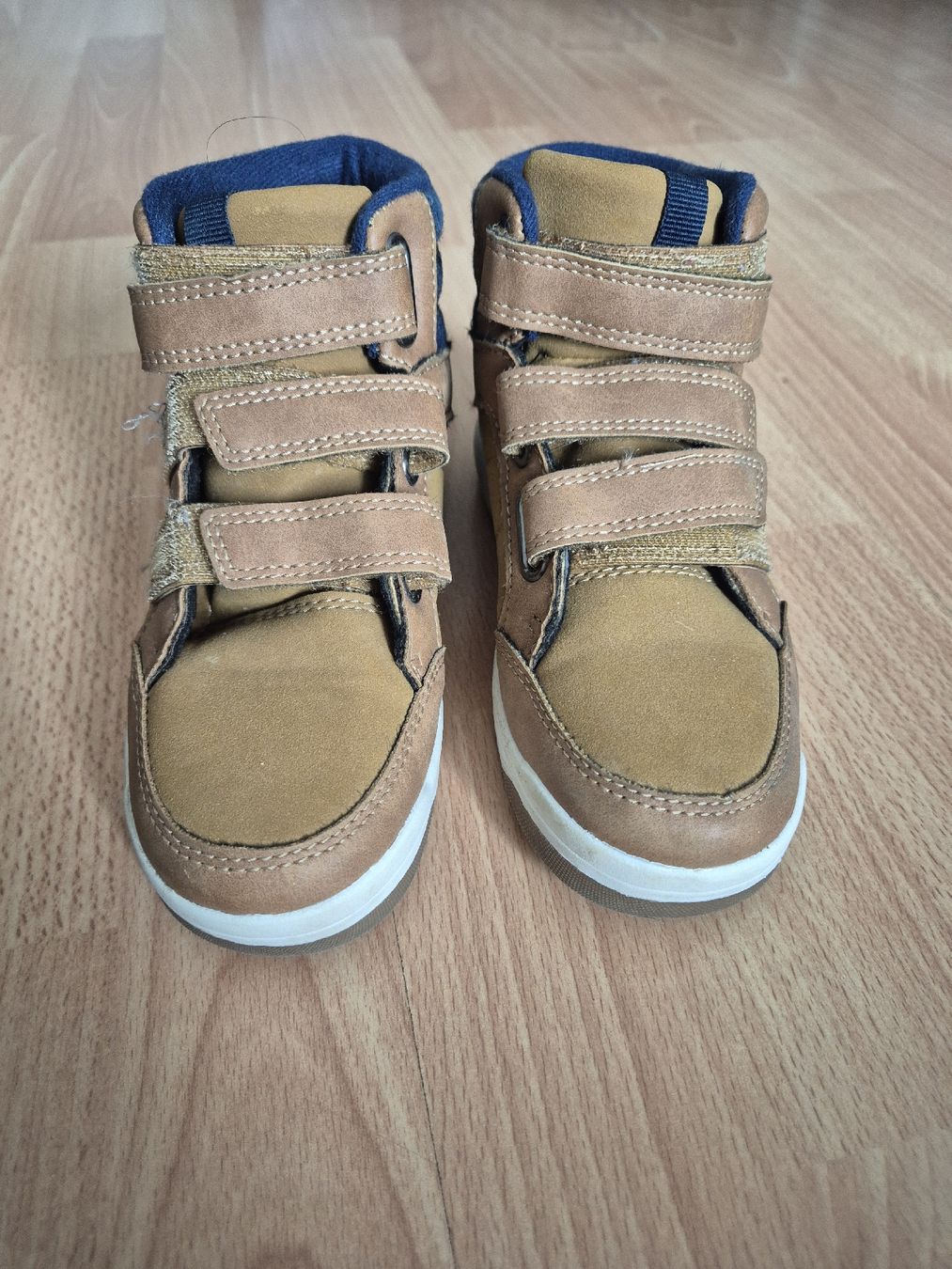 Scarpe da uomo: Vty Kinder-Sneaker Gr. 30 – Usato da Oberuzwil venduto da mar_zq5f 2
