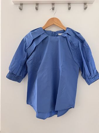 Elegant Blue Blouse - Perfect for Summer Evenings!