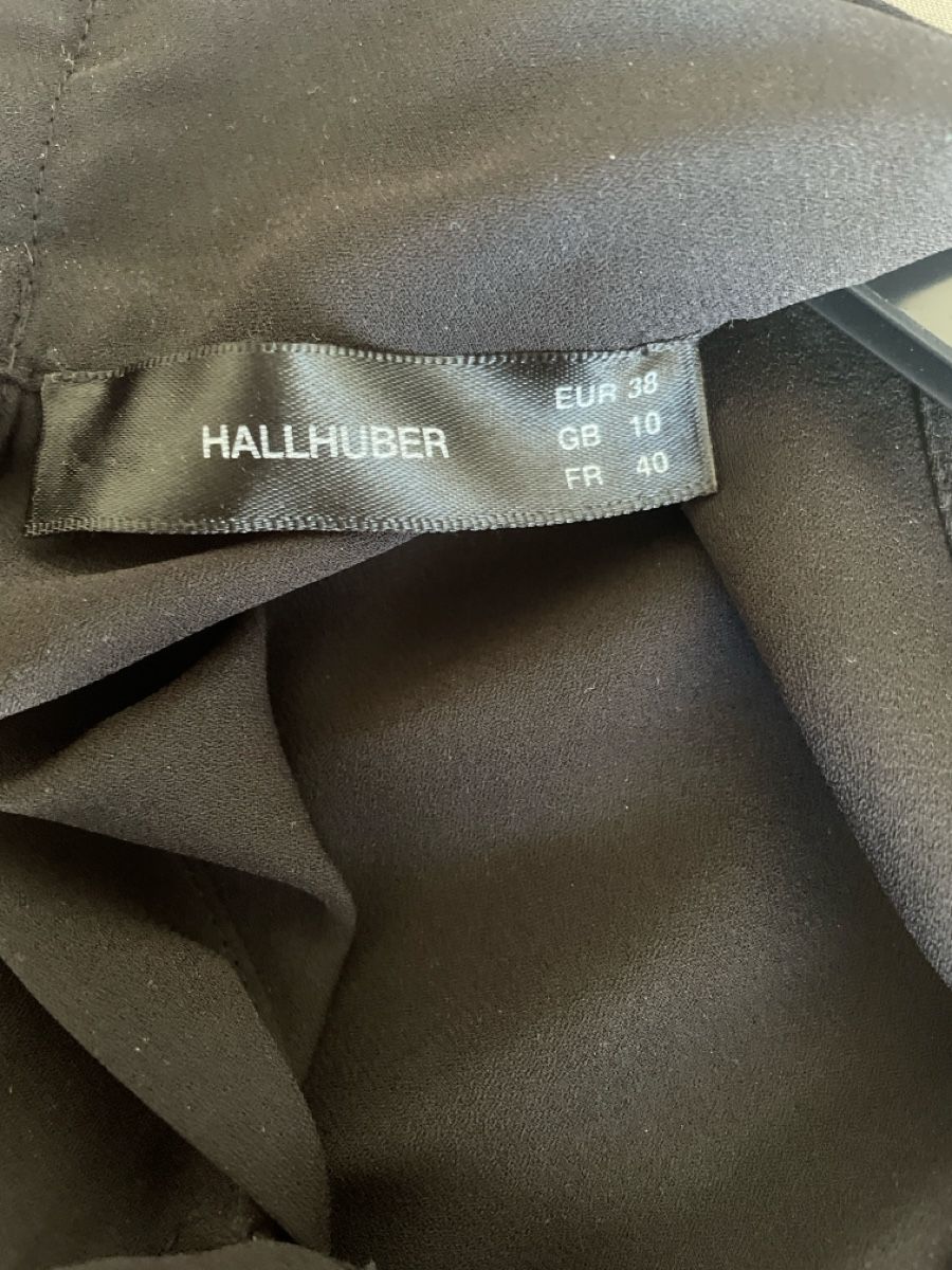 Hallhuber Camicette: schwarze Bluse in Grösse 38 – Usato da Wil SG venduto da Miwil 2