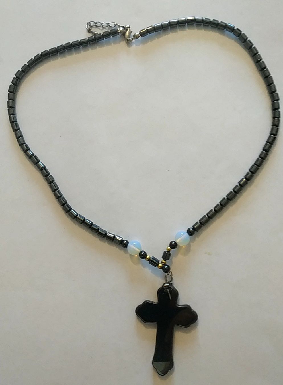 Catenine: Hämatit Kette mit Kreuz 42cm – Nuovo e nell'imballaggio originale da Münchenbuchsee venduto da Daniel0133