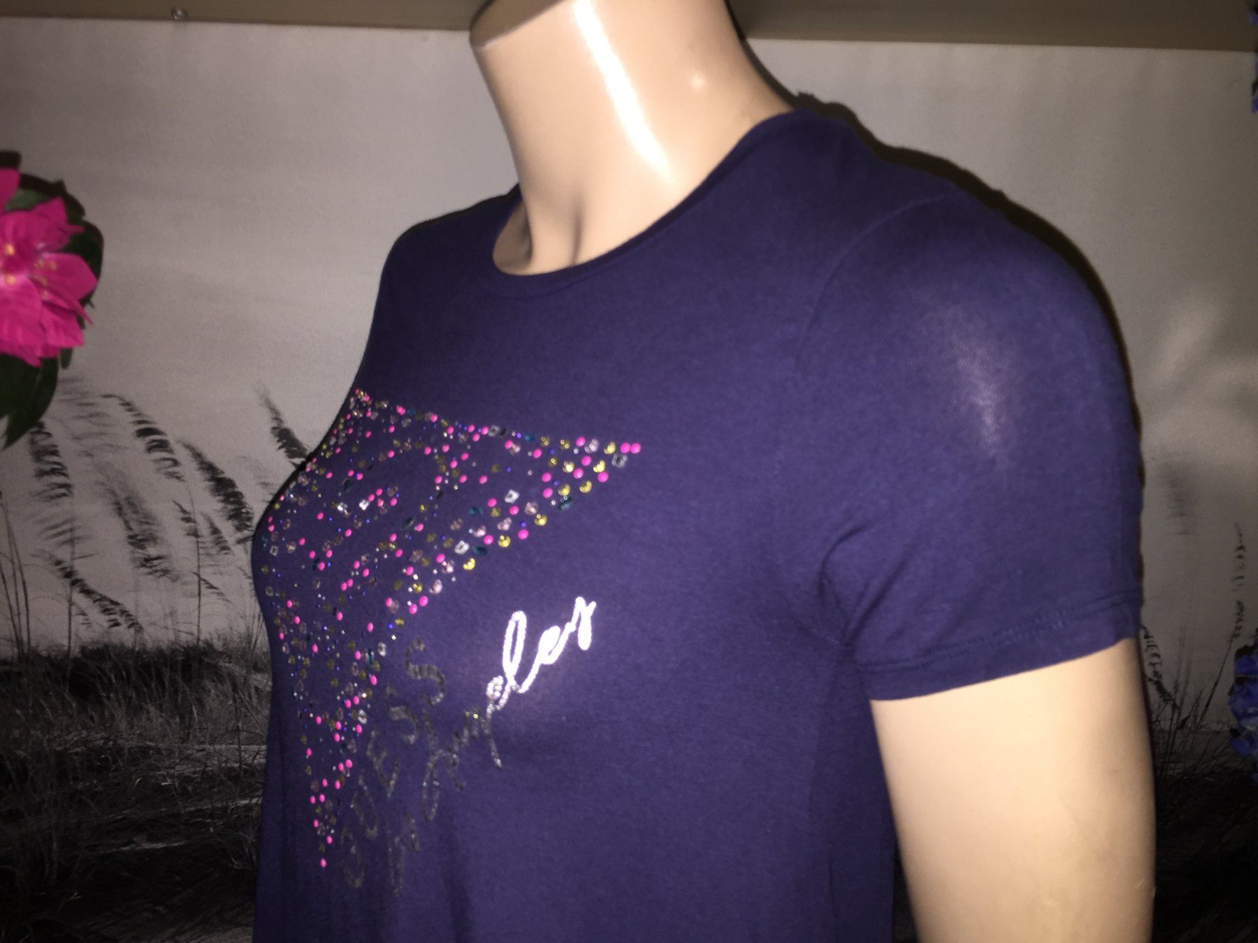 Guess T-shirt: Blouse / Bluse GUESS  Taille / Grosse S-M – Usato da Cossonay-ville venduto da Super-Price-Quality 3