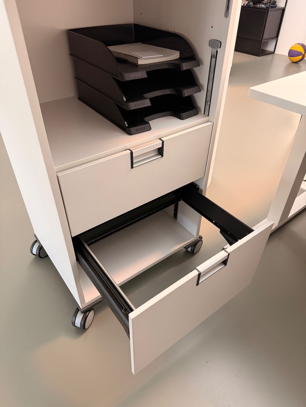 Eléments de bureau: Büromöbel – D'occasion à Dietlikon par svenm9320 1