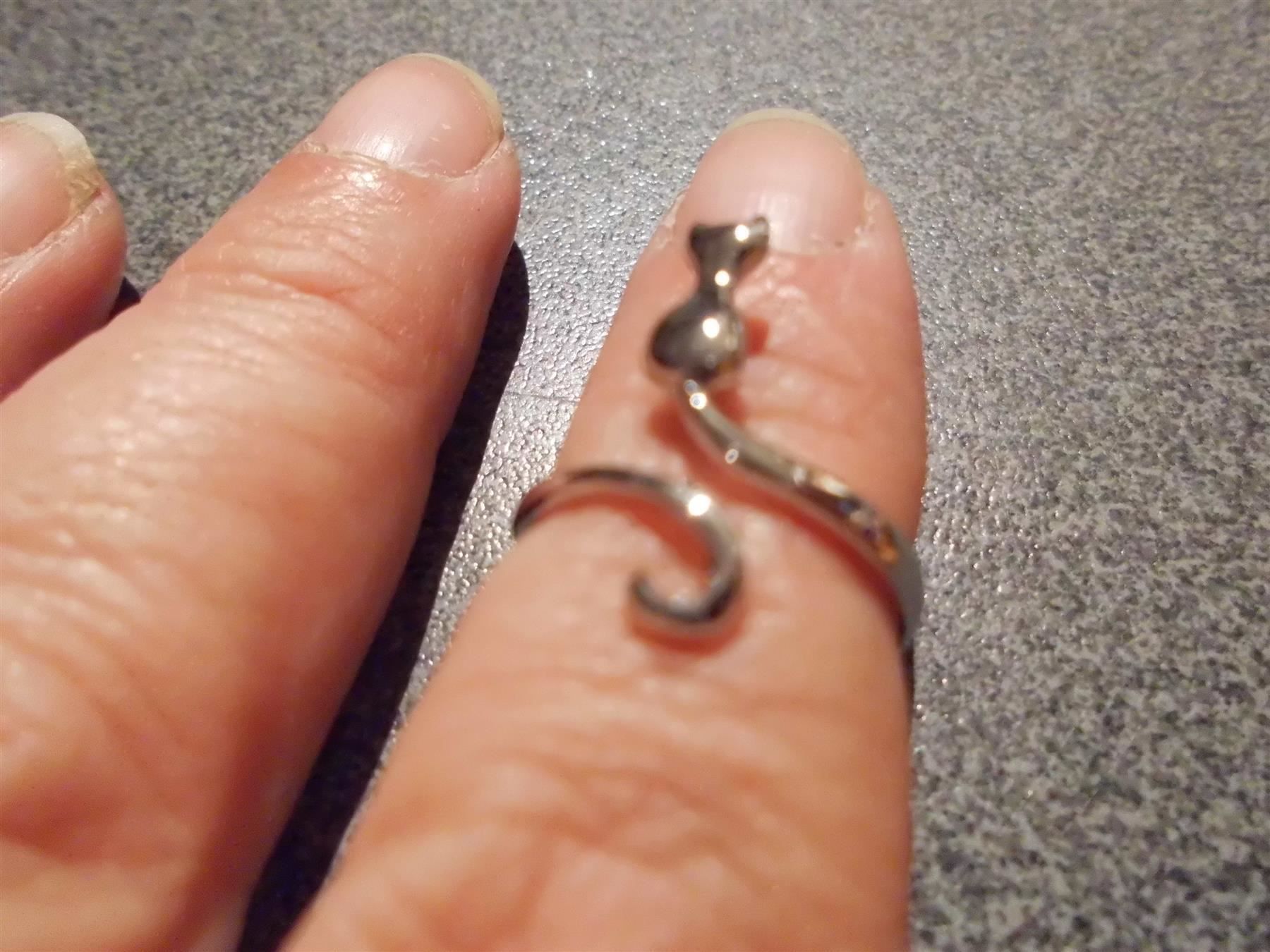 Bagues: Ring Katze silberfarbig – Neuf avec emballage d'origine à Zürich par abraxas1291 2