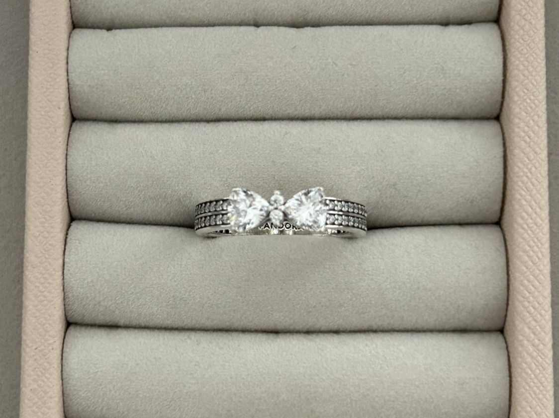 Pandora Anelli: Original Pandora Funkelnde Schleife Doppelreihiger Ring – Usato da Rheinfelden venduto da Boutique_Luxe