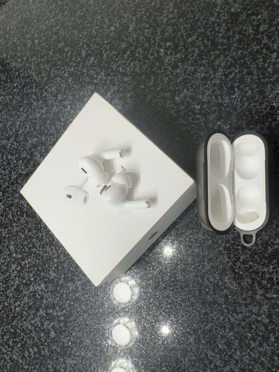 Apple Casques audio: AirPods Pro 2 – D'occasion à Saxon par M.Tania 2