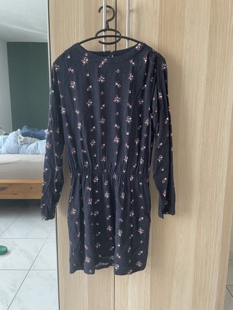 Wemoto Kleid, Grösse S, Blumenmuster, Viscose – Top Zustand!