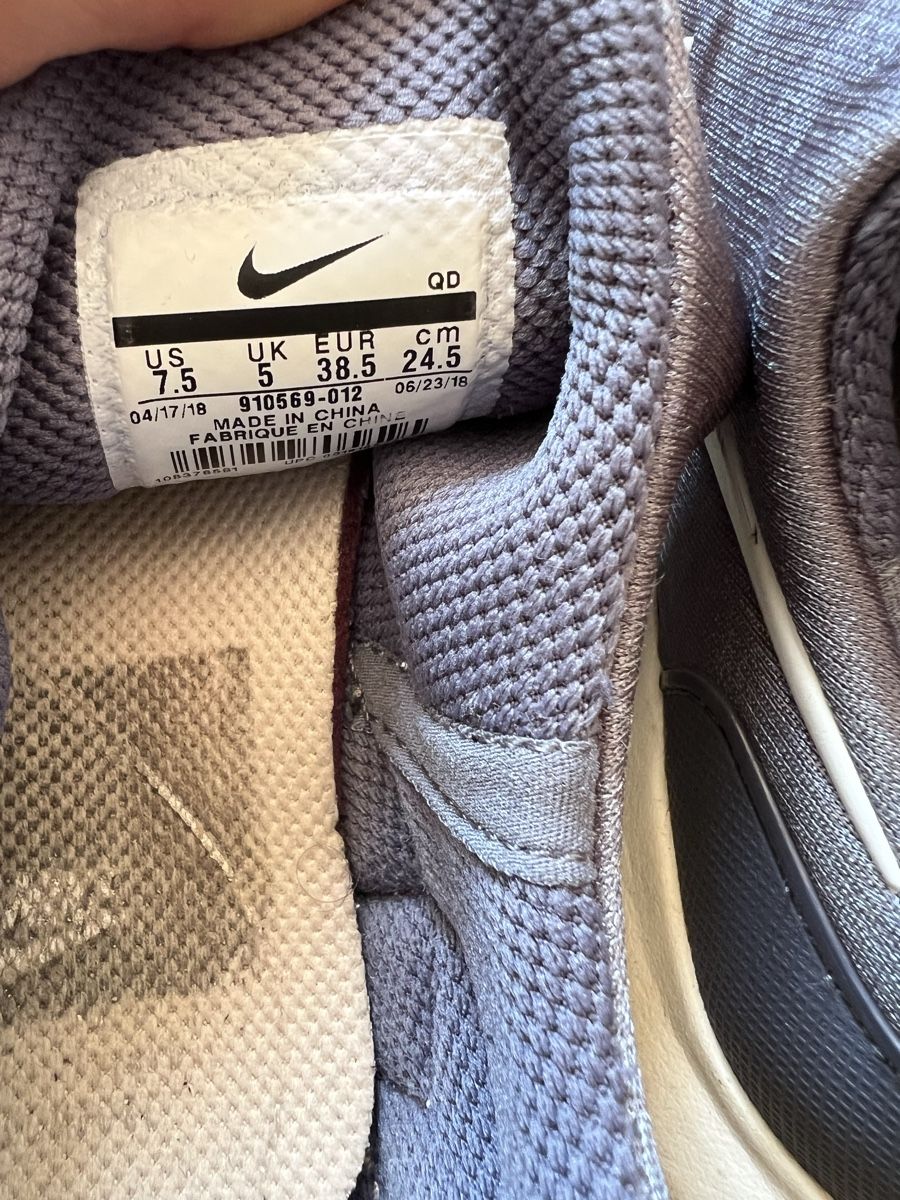 Nike Scarpe da donna: Nike Laufschuhe, Gr. 38.5 Damen – Usato da Basel venduto da lolixyz 3