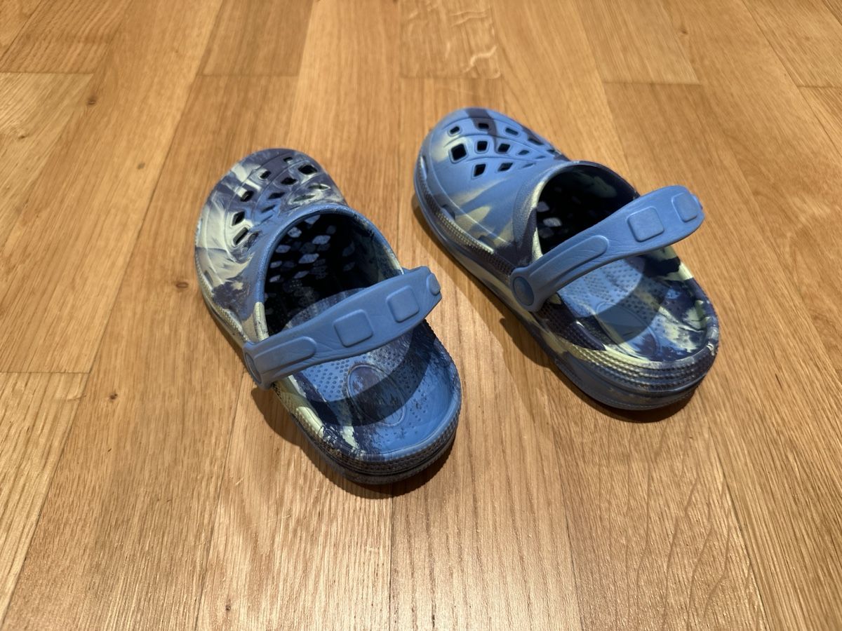 Crocs Scarpe da uomo: Blue Camo Clogs - Perfect for Summer Adventures! – Usato da Zumikon venduto da don_2sy6 2
