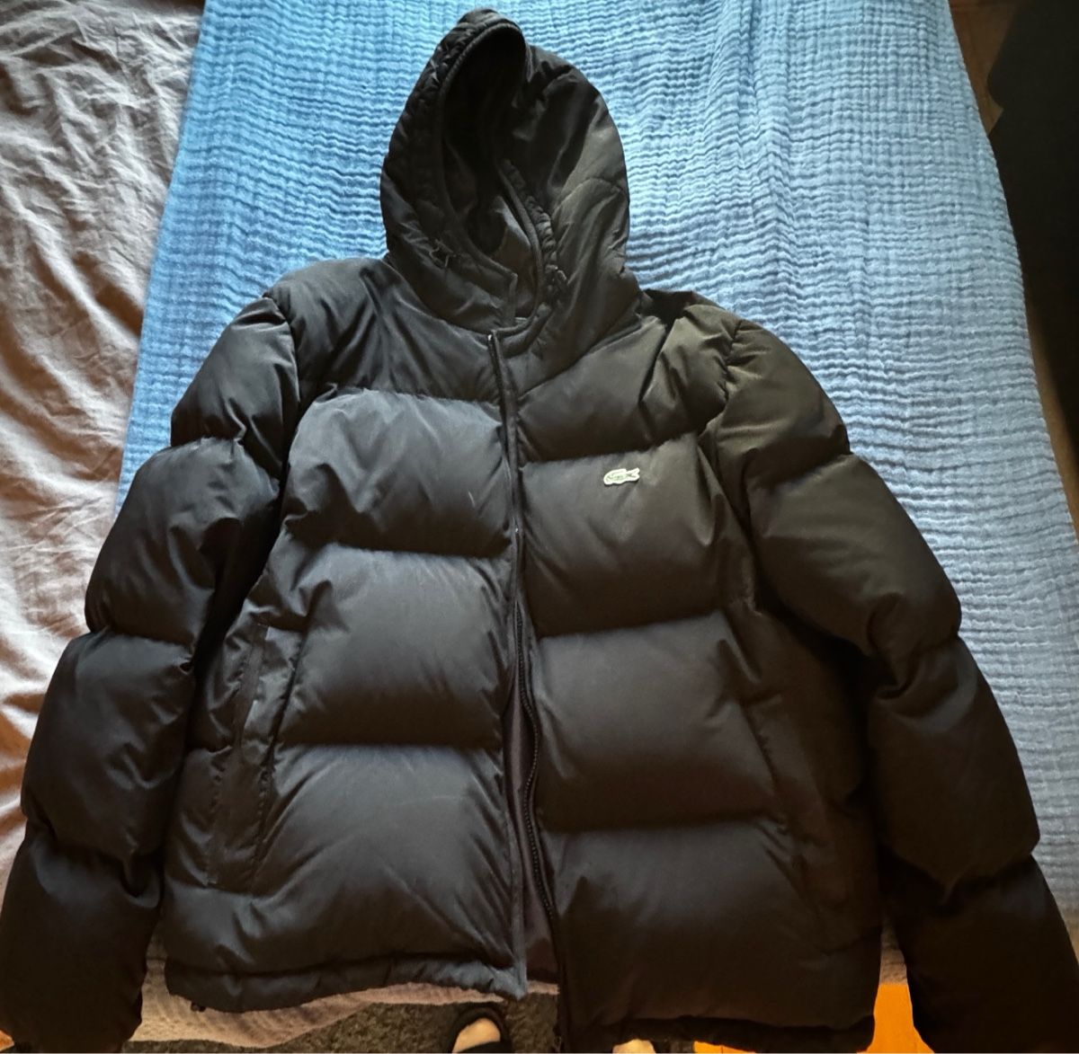 Lacoste Jacken: Lacoste Puffer Jacket Black Size M/L  – Gebraucht aus Steffisburg von J.Nelles