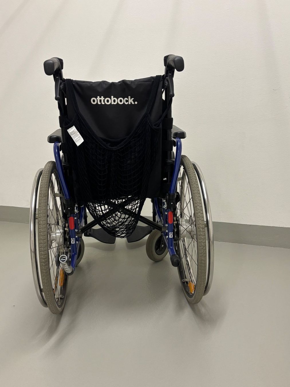 Chaises roulantes: Rollstuhl Ottobock zusammenklappbar – D'occasion à Emmenbrücke par gar_xds2 2
