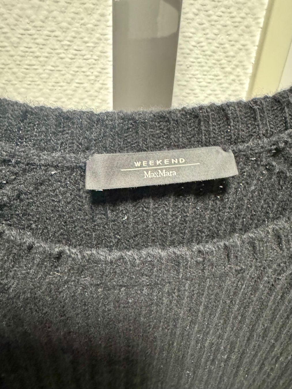 Max Mara Maglioni & Felpe: Schwarzer Weekend Max Mara Pullover mit Fransen, Gr. M – Usato da Erlenbach ZH venduto da msa_x26y 3