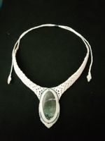 handgemachte Makramee Kette, Collier mit ovalem Bunt Jaspis