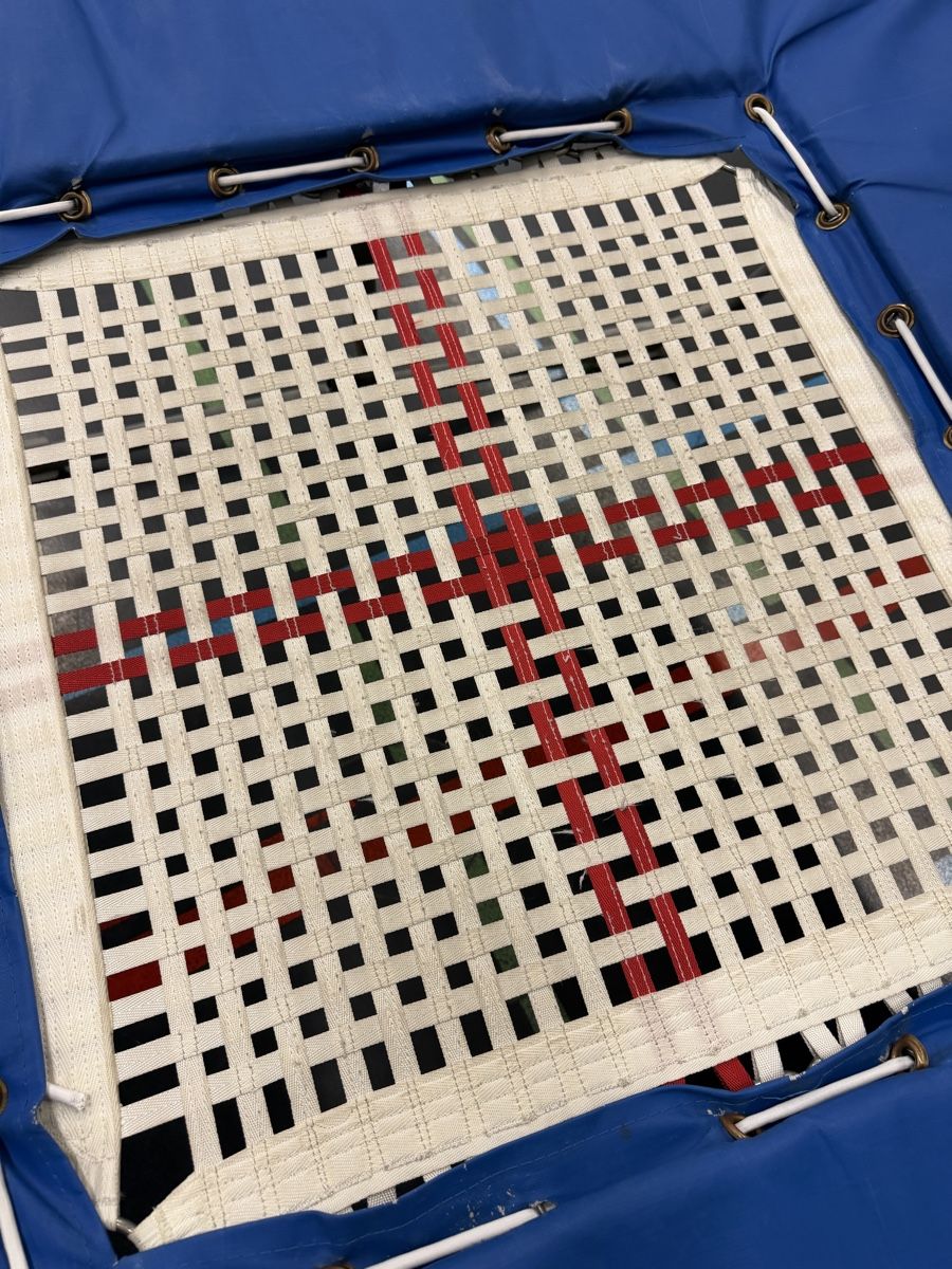 Trampoline: Mini Trampolin blau mit Federn gebraucht – Gebraucht aus Zürich von Frodokauft 4