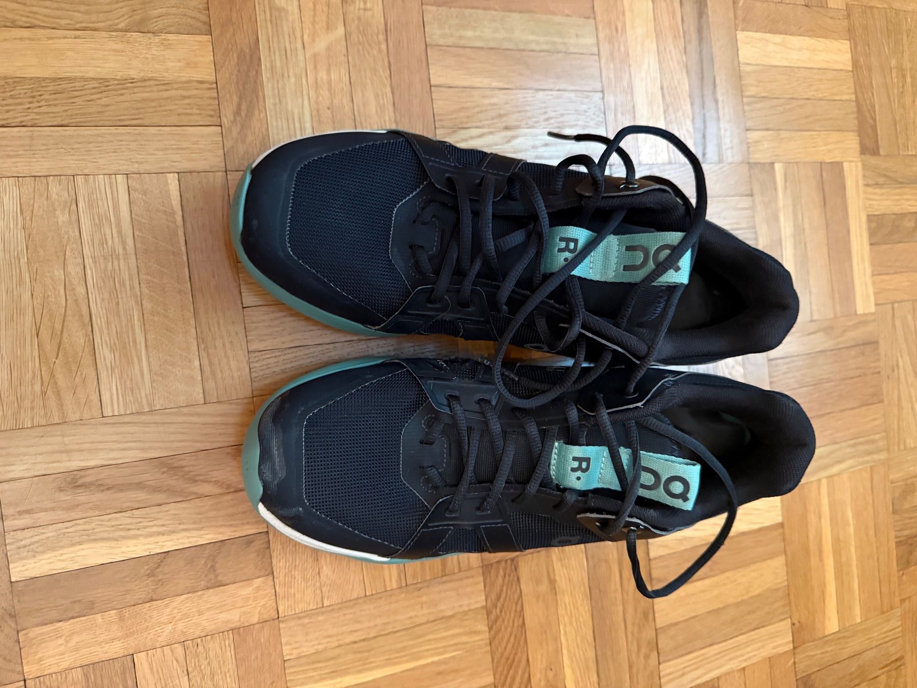 On Scarpe da uomo: Basket On The Roger (T.44) – Usato da Les Avanchets venduto da GG_ 2