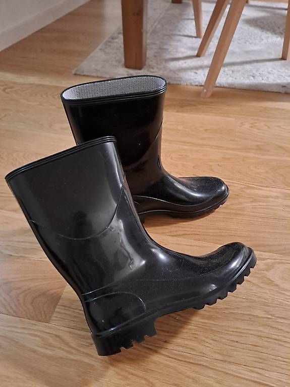 Damenschuhe: Damen Regenschuhe 39 – Gebraucht aus Zürich von Simonikus