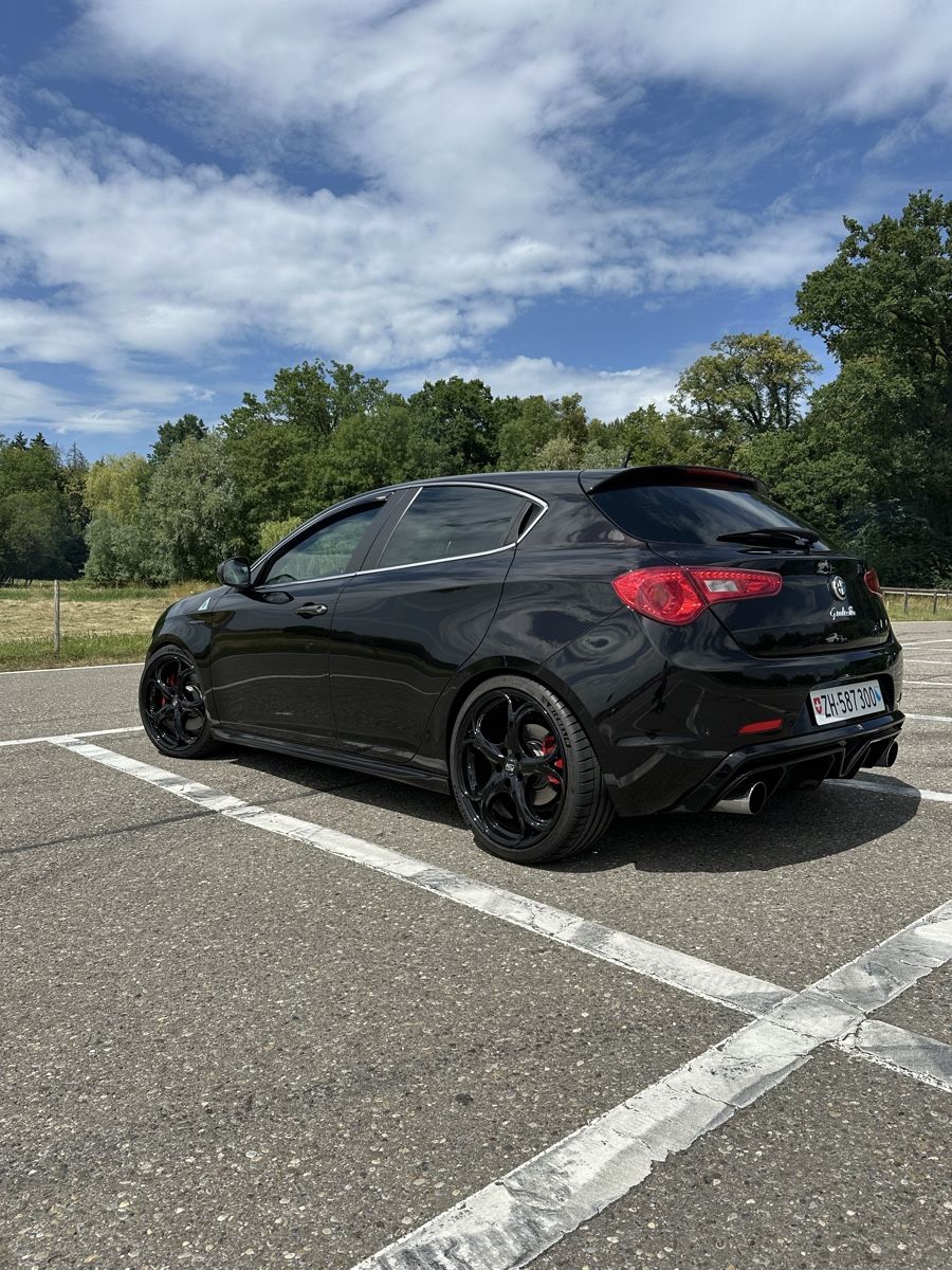 Alfa Romeo Automobili: Alfa Romeo Giulietta Quadrifoglio – Usato da Niederhasli venduto da Cristian-Peralba