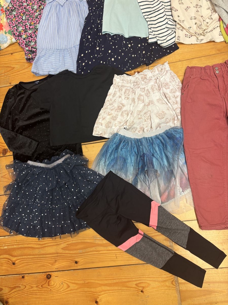 Lotti & Set di vestiti: Kleiderpaket Mädels, Grösse 128 – Usato da Büren an der Aare venduto da Nikito2001 4