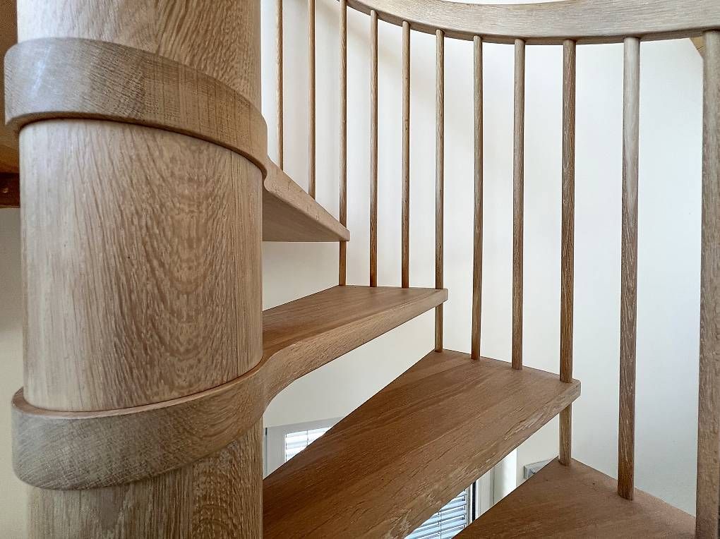 Scale: Hochwertige Holzwendeltreppe aus  Eiche – Usato da Mauren venduto da lordquake 1