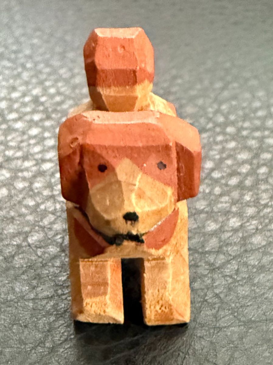 Statuette: kleiner Hund Holz  hangeschnitzt  Tierfigur – Usato da Subingen venduto da ArtBead 2