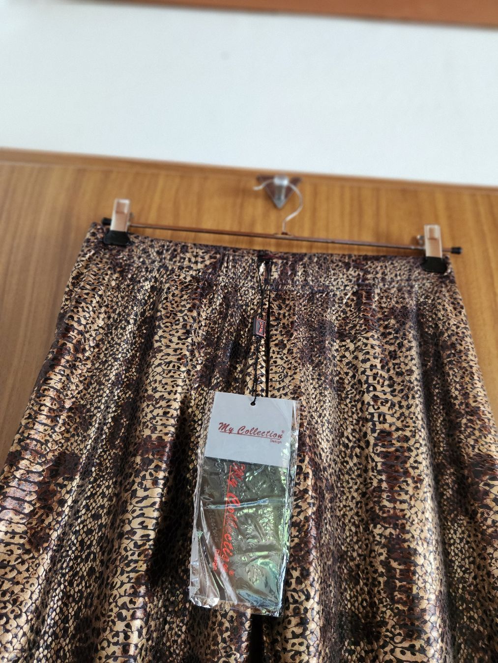 Leggings: Legging imprimé animalier taille 40 neuf – Neuf (Voir description) à Niedergösgen par Eva2410 3