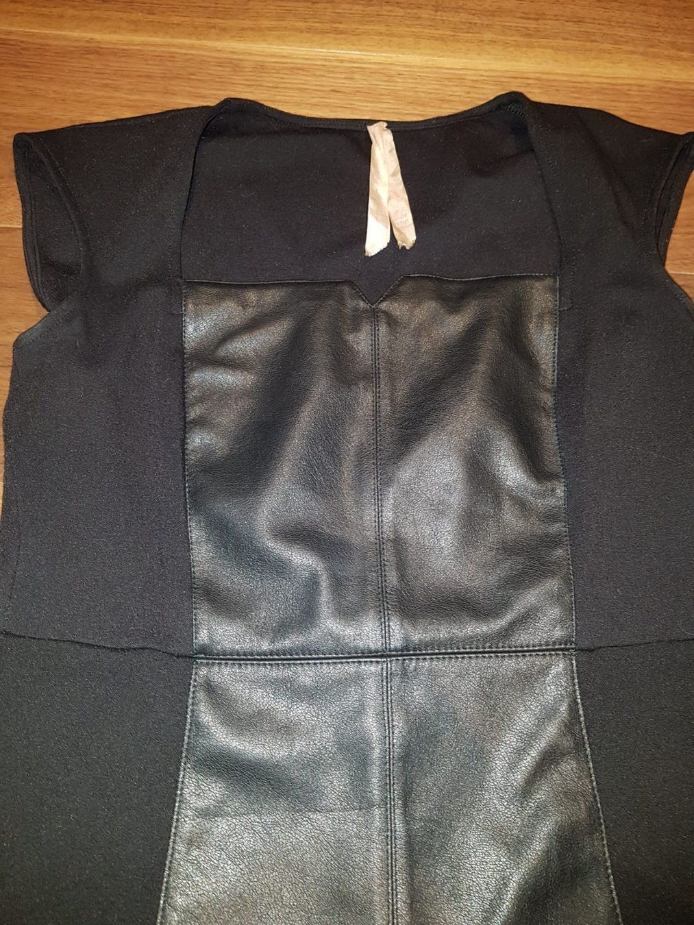 Top: Top Bailey44 en simili cuir - taille M – Usato da St-Sulpice VD venduto da juhdu 1