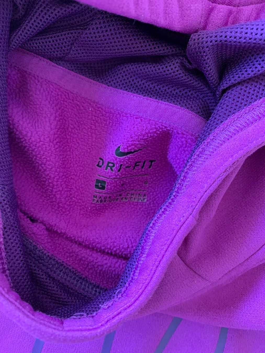 Nike Maglioni & Felpe: NIKE DRI Fit Pullover Grösse XS – Usato da Meiringen venduto da SaltnPepa 2