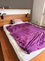 Schönes Schreinerbett nach Mass – Nussbaum Furnier
