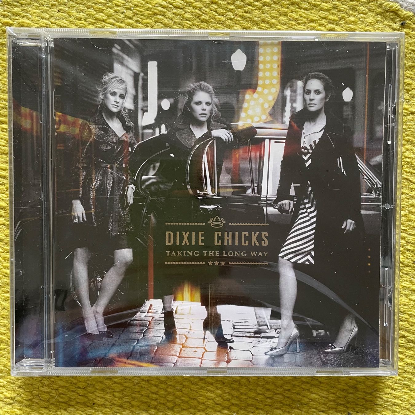 CD: DIXIE CHICKS-(NEU) TAKING THE LONG WAY – Nuovo e nell'imballaggio originale da Rorschacherberg venduto da CD-Roli