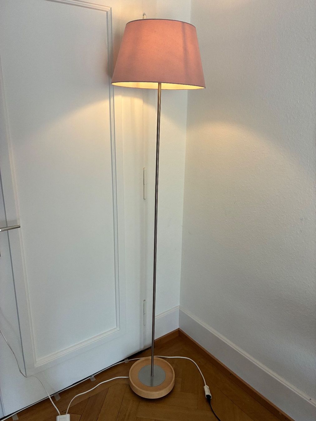 Lampade: Stehlampe dimmbar – Usato da Bern venduto da jaz_x9yv 1